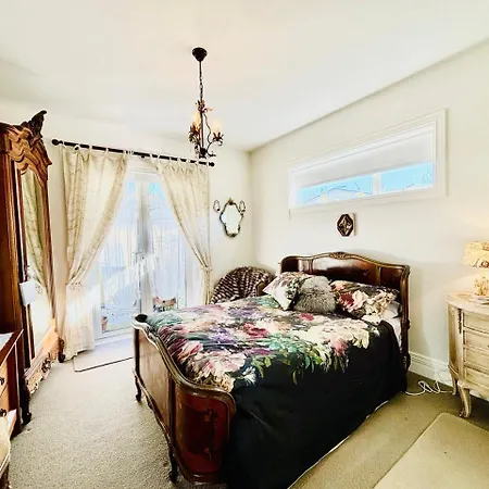 Papanui Paris Inspired Apartment